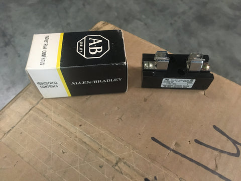 Allen Bradley Block Fuseholder, 30Amp 250V NSN:5920-00-081-5904 Model:1491-N121